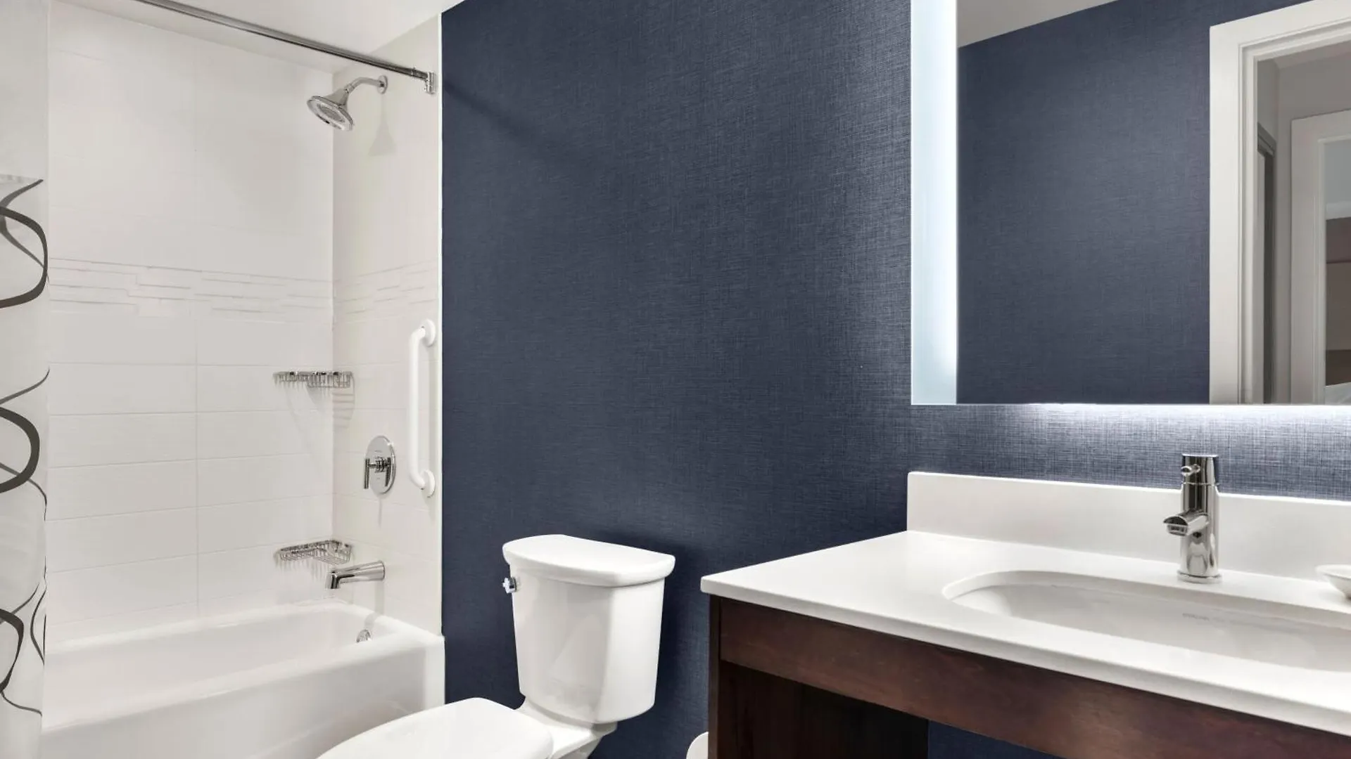 Residence Inn By Marriott The Bronx At Metro Center Atrium New York
