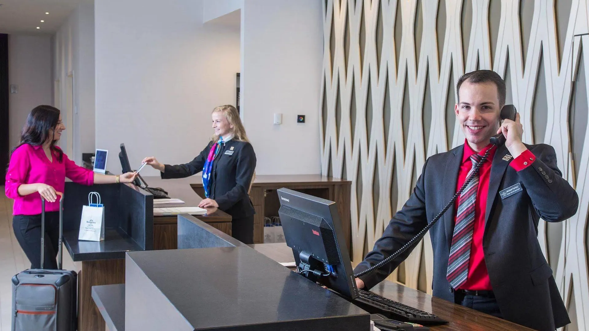 Residence Inn By Marriott The Bronx At Metro Center Atrium New York
